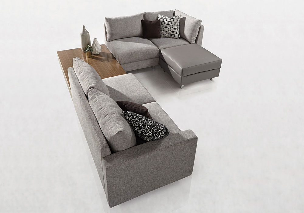 Collette: Sectional, magazine table and ottoman with metal legs